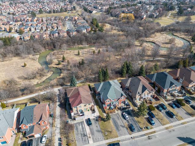 78 Pressed Brick Dr, House attached with 3 bedrooms, 3 bathrooms and 3 parking in Brampton ON | Image 26