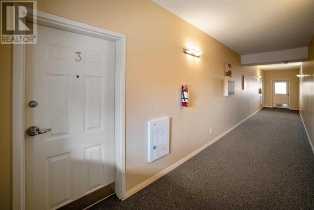 3, - 5015 52 Street, House attached with 2 bedrooms, 1 bathrooms and 1 parking in Camrose AB | Image 3