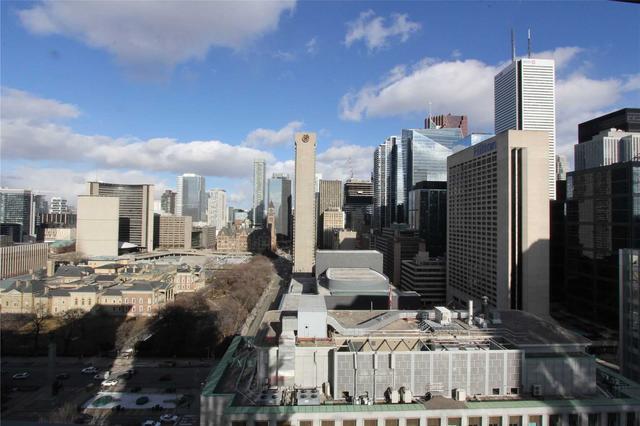 1910 - 215 Queen St W, Condo with 1 bedrooms, 1 bathrooms and 0 parking in Toronto ON | Image 2