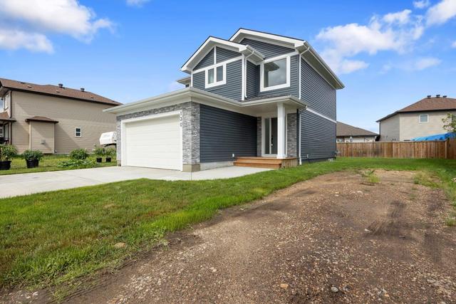 130 Arsenault Cove, House detached with 4 bedrooms, 3 bathrooms and 4 parking in Wood Buffalo AB | Image 2