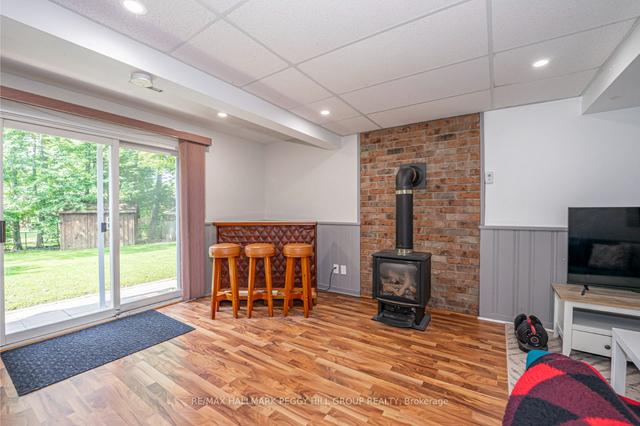35 Pooles Rd, House detached with 3 bedrooms, 4 bathrooms and 8 parking in Springwater ON | Image 15