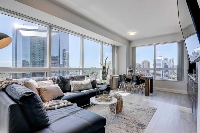 1502 - 2 Anndale Dr, Condo with 2 bedrooms, 2 bathrooms and 1 parking in Toronto ON | Image 3