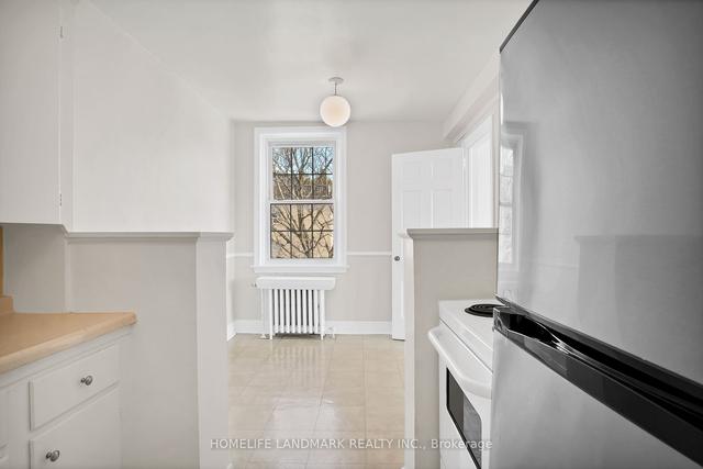 407 - 697 Eglinton Ave W, Condo with 2 bedrooms, 1 bathrooms and 1 parking in Toronto ON | Image 4