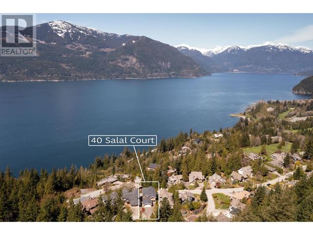 40 Salal Court, House detached with 5 bedrooms, 6 bathrooms and 6 parking in Squamish Lillooet D BC | Image 1