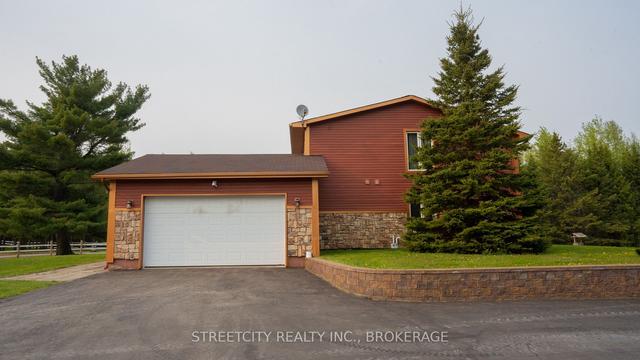 325 Town Line Rd, House detached with 3 bedrooms, 2 bathrooms and 40 parking in Sault Ste. Marie ON | Image 11