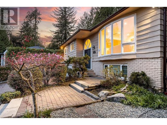 1262 Bracknell Place, House detached with 6 bedrooms, 4 bathrooms and 4 parking in North Vancouver BC | Image 37