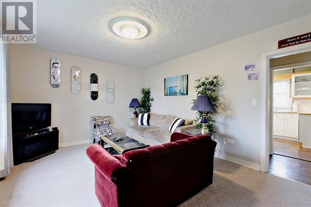4122 - 51 A Street, House detached with 4 bedrooms, 2 bathrooms and 1 parking in Red Deer AB | Image 16
