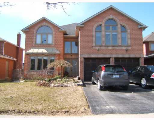 79 Cityview Circ, House detached with 4 bedrooms, 4 bathrooms and null parking in Barrie ON | Image 1