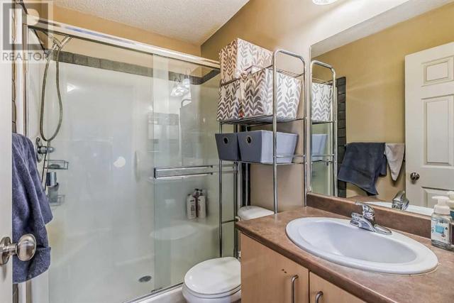 3074 New Brighton Gardens, House attached with 2 bedrooms, 2 bathrooms and 2 parking in Calgary AB | Image 23