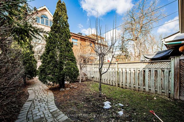 329 Lippincott St, House detached with 4 bedrooms, 4 bathrooms and 2 parking in Toronto ON | Image 27