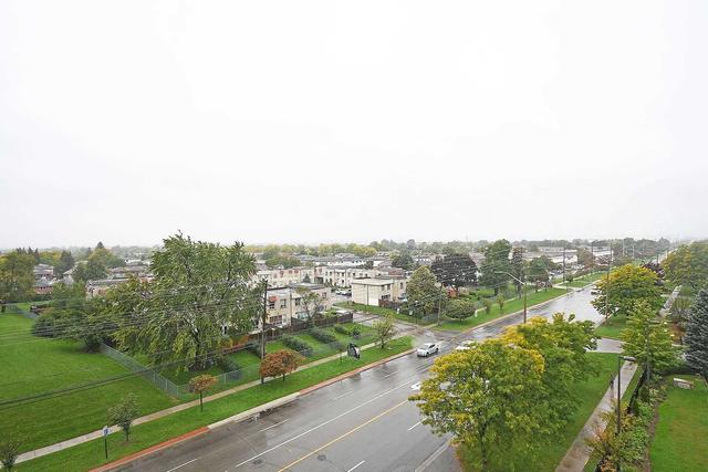 605 - 7405 Goreway Dr, Condo with 2 bedrooms, 2 bathrooms and 1 parking in Mississauga ON | Image 11