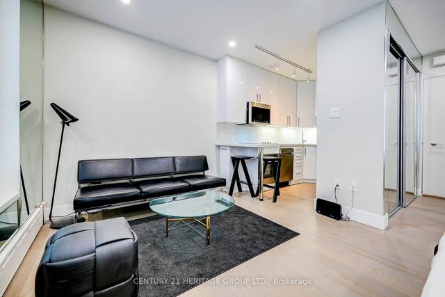 107 - 78 Warren Rd, Condo with 0 bedrooms, 1 bathrooms and 0 parking in Toronto ON | Image 4