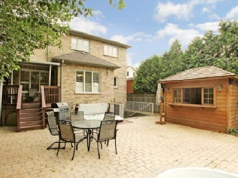 66 Shaver Ave N, House detached with 4 bedrooms, 4 bathrooms and 4 parking in Toronto ON | Image 9