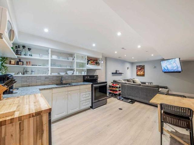 704 Abana Rd, House semidetached with 4 bedrooms, 3 bathrooms and 3 parking in Mississauga ON | Image 14