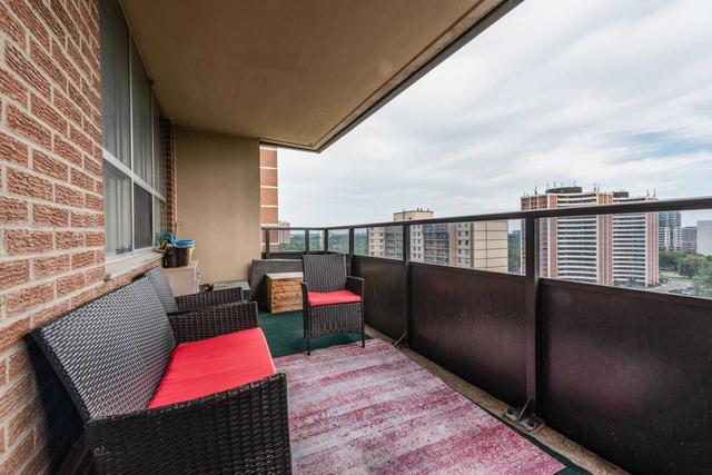 1115 - 15 La Rose Ave, Condo with 3 bedrooms, 2 bathrooms and 1 parking in Toronto ON | Image 13