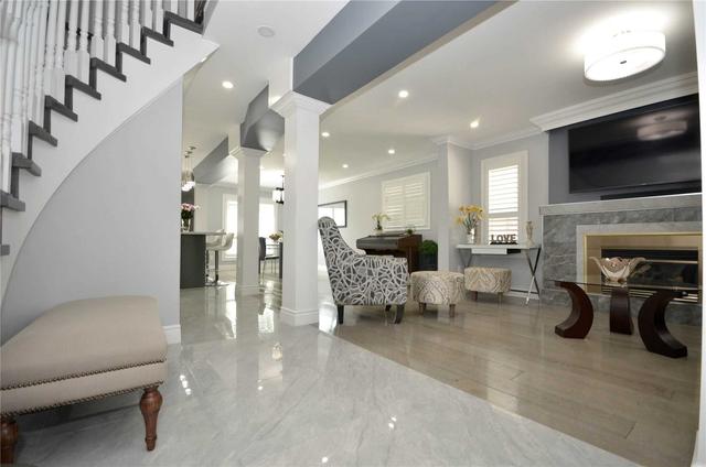 5884 Chorley Pl, House detached with 4 bedrooms, 4 bathrooms and 7 parking in Mississauga ON | Image 16