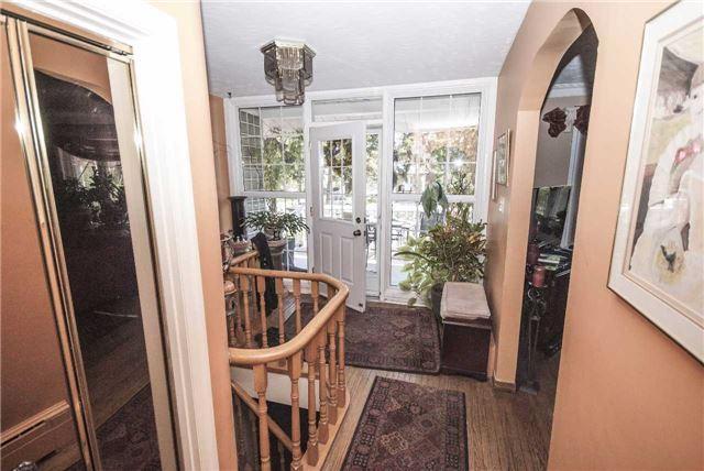 2 Joy Dr, House detached with 3 bedrooms, 2 bathrooms and 6 parking in Toronto ON | Image 5