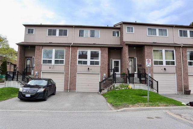 4 Macey Crt, Townhouse with 3 bedrooms, 2 bathrooms and 1 parking in Ajax ON | Image 2