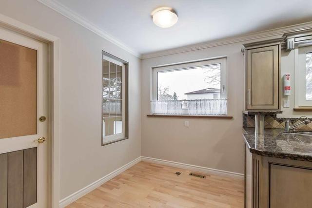 62 Kentish Cres, House detached with 3 bedrooms, 3 bathrooms and 2 parking in Toronto ON | Image 10