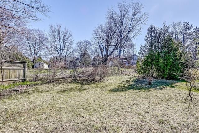 720 Chemong Rd, House detached with 3 bedrooms, 1 bathrooms and 3 parking in Peterborough ON | Image 25