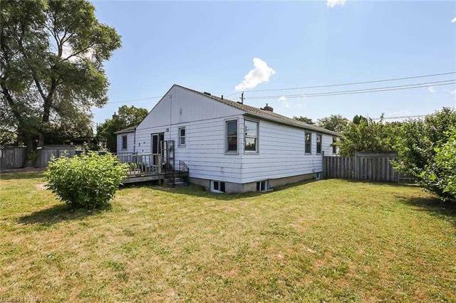 92 St. Davids Rd, House detached with 7 bedrooms, 2 bathrooms and 5 parking in St. Catharines ON | Image 31