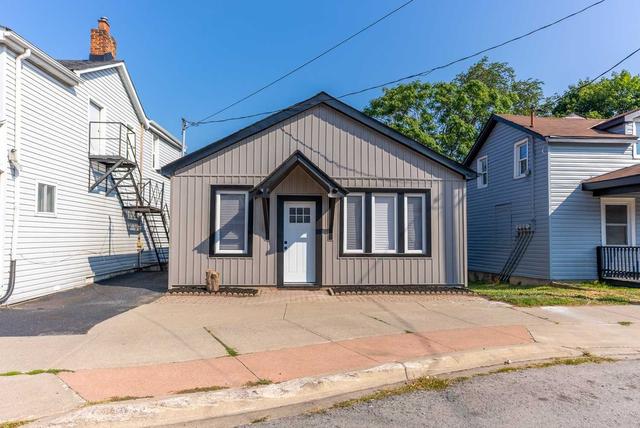 53 Queenston St, House detached with 2 bedrooms, 1 bathrooms and 1 parking in St. Catharines ON | Image 27