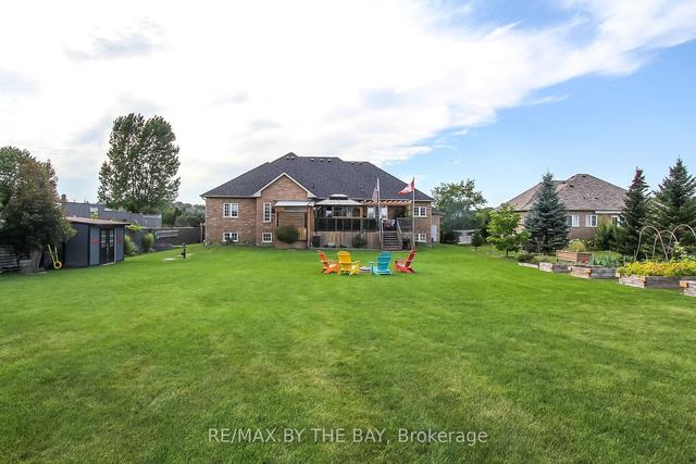 37 Walnut Dr, House detached with 3 bedrooms, 5 bathrooms and 9 parking in Wasaga Beach ON | Image 16