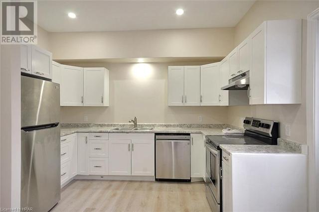 80 Albert Street Unit# 103, Condo with 2 bedrooms, 1 bathrooms and null parking in Central Huron ON | Image 11