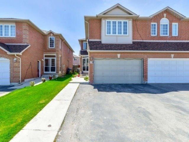19 Lauraglen Cres, House semidetached with 4 bedrooms, 4 bathrooms and 5 parking in Brampton ON | Image 1