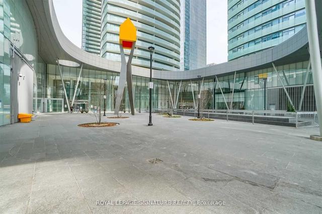 4602 - 12 York St, Condo with 2 bedrooms, 2 bathrooms and 1 parking in Toronto ON | Image 10