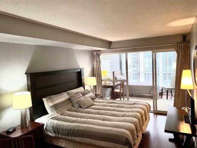 Sp110 - 28 Hollywood Ave, Condo with 1 bedrooms, 1 bathrooms and 1 parking in Toronto ON | Image 7