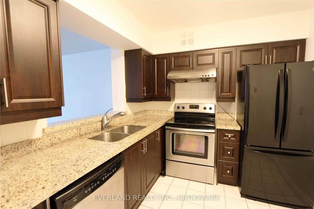 702 - 30 Greenfield Ave, Condo with 1 bedrooms, 2 bathrooms and 1 parking in Toronto ON | Image 1