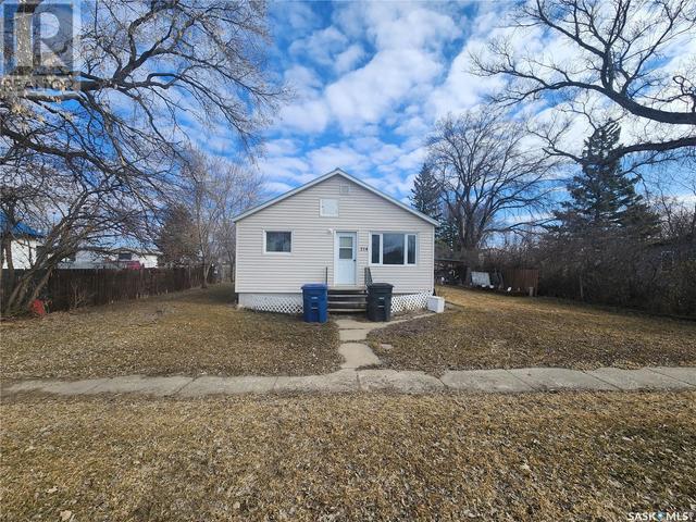 314 Main Street, House detached with 2 bedrooms, 1 bathrooms and null parking in Kipling SK | Image 1