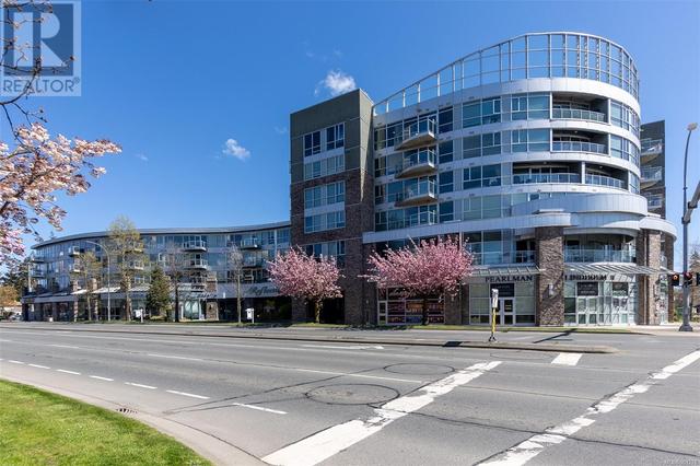 329 - 2745 Veterans Memorial Pkwy, Condo with 1 bedrooms, 1 bathrooms and 1 parking in Langford BC | Image 3