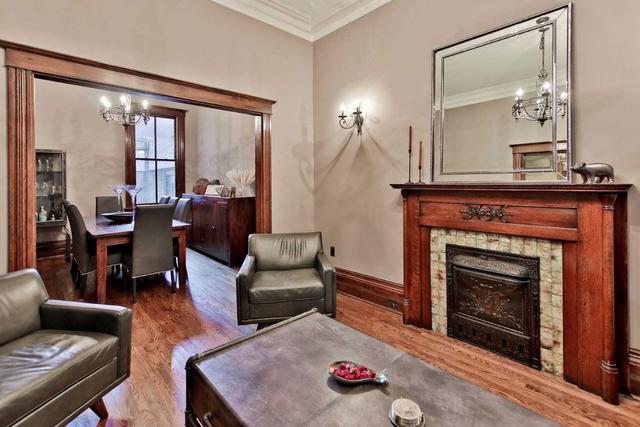 332 Pacific Ave, House semidetached with 4 bedrooms, 2 bathrooms and 1 parking in Toronto ON | Image 3