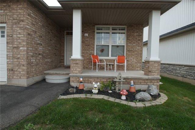 83 Aaron Tr, House detached with 2 bedrooms, 3 bathrooms and 2 parking in Welland ON | Image 2