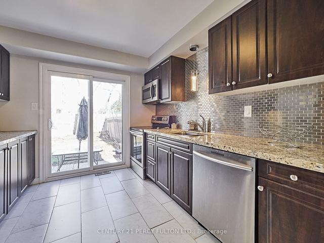 30 Plumridge Crt, House detached with 3 bedrooms, 3 bathrooms and 3 parking in Ajax ON | Image 7