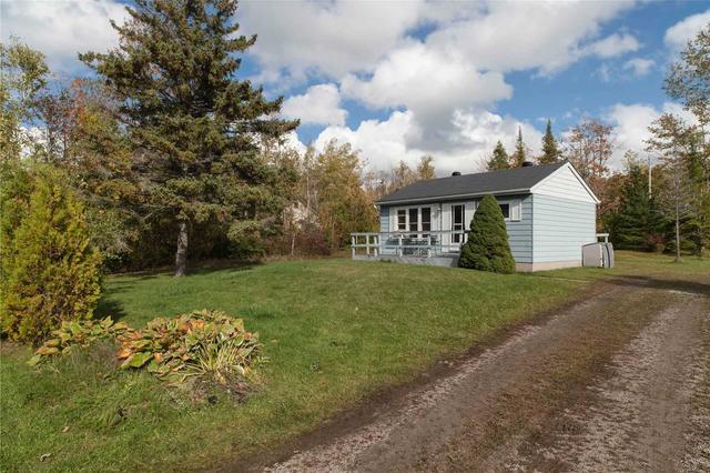 39 Clarence Ave, House detached with 2 bedrooms, 1 bathrooms and 5 parking in South Bruce Peninsula ON | Image 13