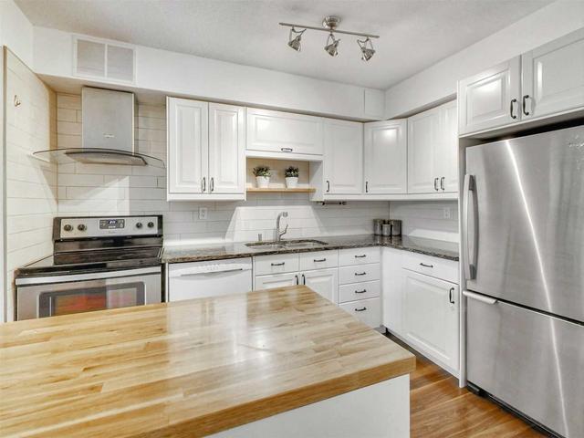 205 - 60 Southport St, Condo with 2 bedrooms, 2 bathrooms and 1 parking in Toronto ON | Image 6