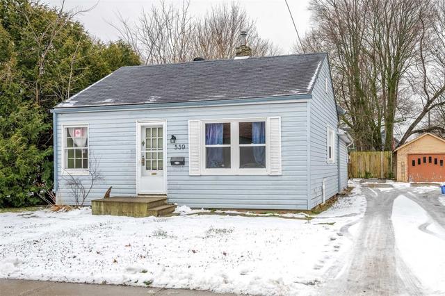 539 Albert St, House detached with 2 bedrooms, 1 bathrooms and 2 parking in Peterborough ON | Image 1