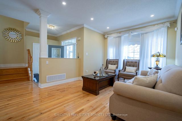 17 Sharon Lee Dr, House attached with 3 bedrooms, 4 bathrooms and 3 parking in Markham ON | Image 36
