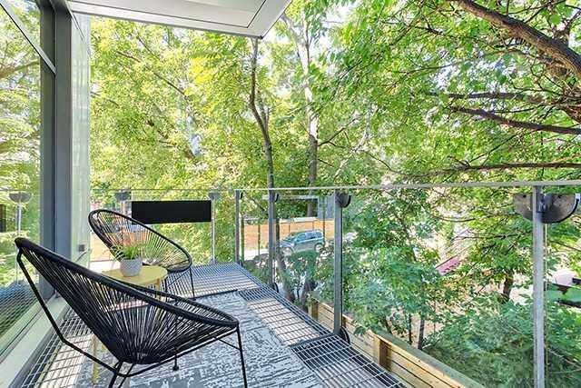 Unit 2 - 15 Cummings St, Townhouse with 2 bedrooms, 2 bathrooms and 1 parking in Toronto ON | Image 12