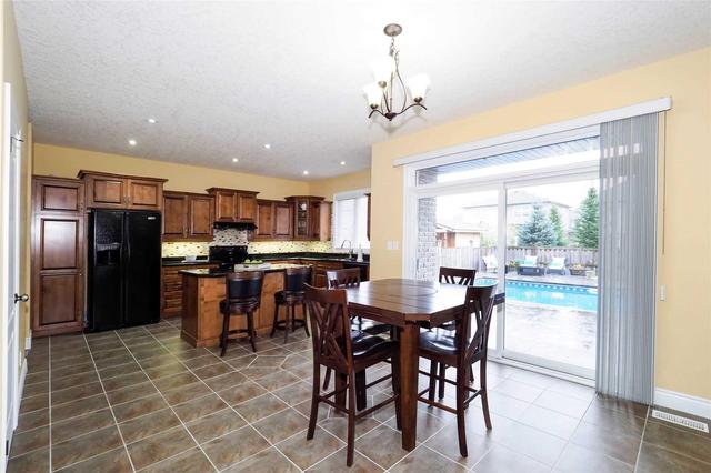119 Paige St, House detached with 4 bedrooms, 4 bathrooms and 2 parking in Kitchener ON | Image 5