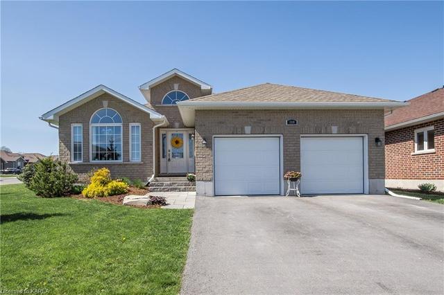 100 Hartwood Crescent, House detached with 5 bedrooms, 3 bathrooms and 6 parking in Greater Napanee ON | Card Image