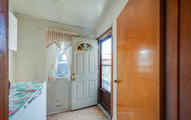 632 St Clarens Ave, House semidetached with 3 bedrooms, 2 bathrooms and 2 parking in Toronto ON | Image 6