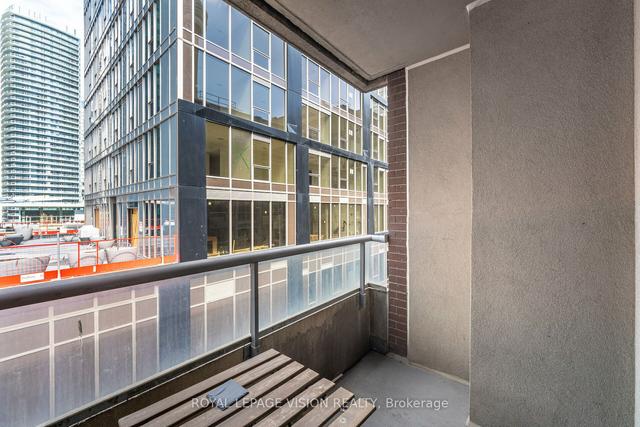 1726 - 250 Wellington St W, Condo with 1 bedrooms, 1 bathrooms and 1 parking in Toronto ON | Image 11