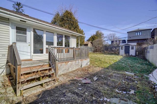 15 a Medford Ave, House semidetached with 3 bedrooms, 3 bathrooms and 4 parking in Toronto ON | Image 6