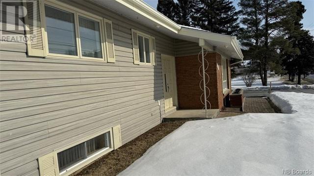 2247 Rue Centrale, House detached with 4 bedrooms, 2 bathrooms and null parking in Haut Madawaska NB | Image 25