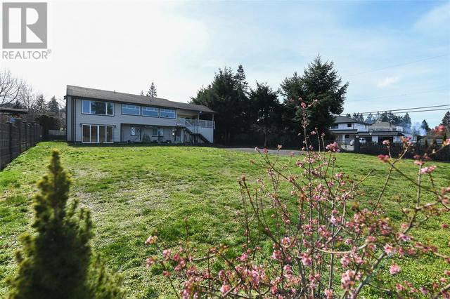 3828 Laurel Dr, House detached with 4 bedrooms, 2 bathrooms and 6 parking in Comox Valley A BC | Image 55