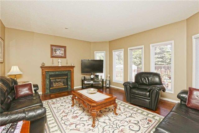 24 Tall Oaks Pl, House detached with 4 bedrooms, 3 bathrooms and 5 parking in Brampton ON | Image 10